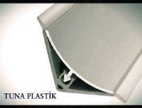 plastik süpürgelik